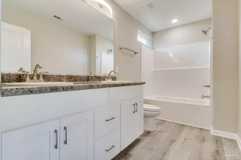 5589 Riviera Dr, Milton, FL 32583 photo 23