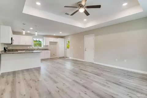 5589 Riviera Dr, Milton, FL 32583 photo 3