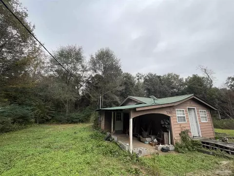 7310 Johnson Rd, Milton, FL 32583 photo 5
