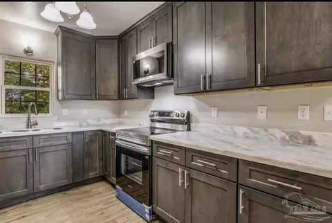 Kitchen - 5337 Hutto Ln, Jay, FL 32565 photo 1 of 3