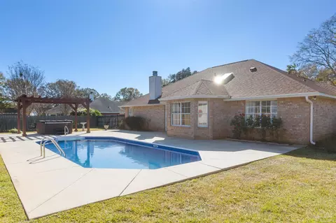 Exterior - 1012 Brandermill Dr, Cantonment, FL 32533 photo 5 of 5