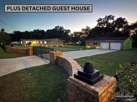 4731 Live Oak Ln, Pace, FL 32571