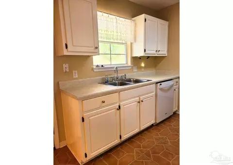 Kitchen - 6520 Eagle Crest Dr, Milton, FL 32570 photo 1 of 3