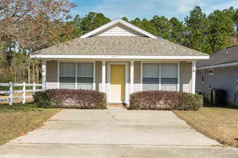 1237 Brownfield Rd, Pensacola, FL 32526