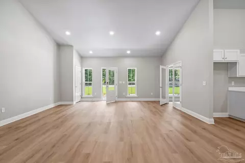 Living - 4420 Russell Elliott Rd, Jay, FL 32565 photo 5 of 9