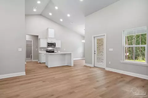 Living - 4420 Russell Elliott Rd, Jay, FL 32565 photo 3 of 9