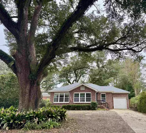 1305 E Bobe, Pensacola, FL 32503
