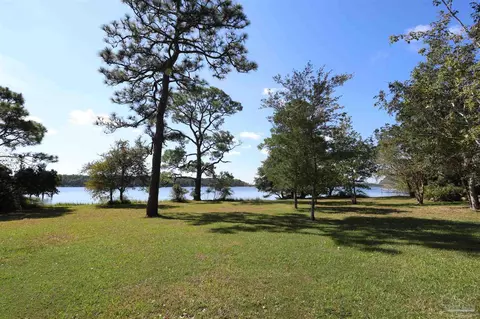 2810 Bayou Grande Blvd, Pensacola, FL 32507