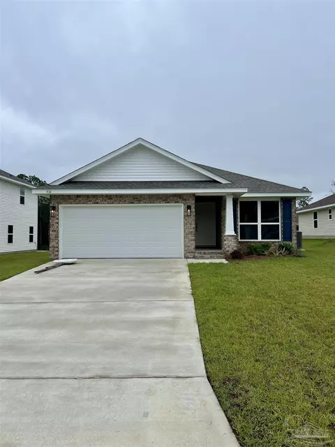 924 Rustling Pines Rd #17B, Cantonment, FL 32533