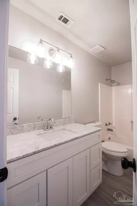 Bath - 3366 Gladewood Ln, Pace, FL 32571 photo 1 of 3