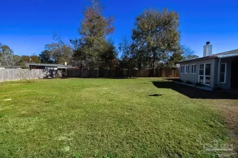 Exterior - 3366 Gladewood Ln, Pace, FL 32571 photo 3 of 4
