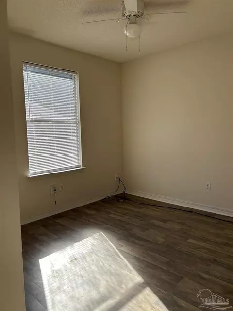 Bedroom - 5305 Cherub Cir, Milton, FL 32583 photo 1 of 2