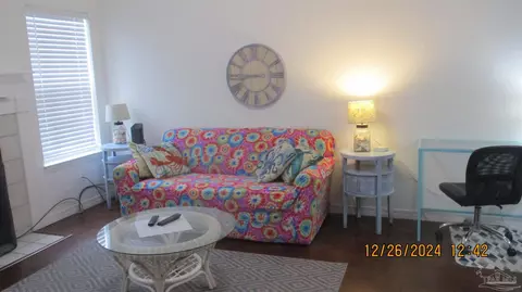 501 E Burgess Rd #C1, Pensacola, FL 32504
