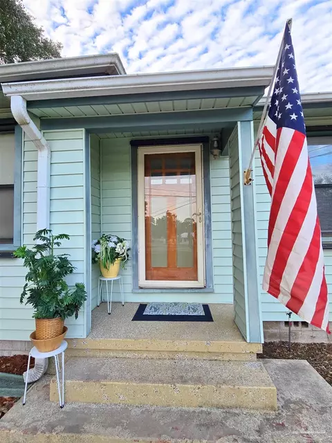 300 Frisco Rd, Pensacola, FL 32507