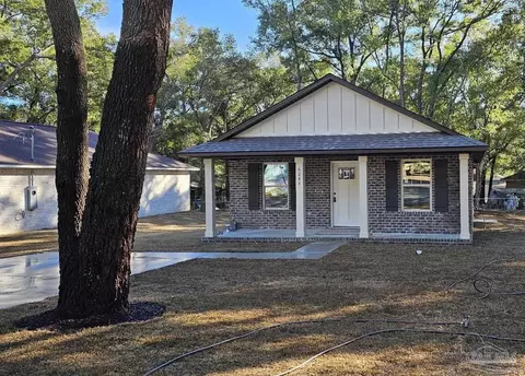 6285 Long St, Milton, FL 32570