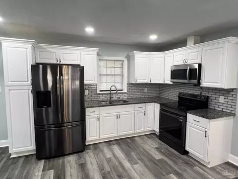 1115 Germain St, Pensacola, FL 32534