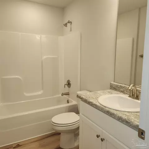 Bath - 1770 Leigh Loop #4D, Cantonment, FL 32533 photo 6 of 6