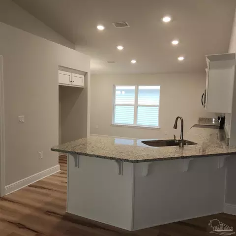 Kitchen - 1770 Leigh Loop #4D, Cantonment, FL 32533 photo 1 of 4