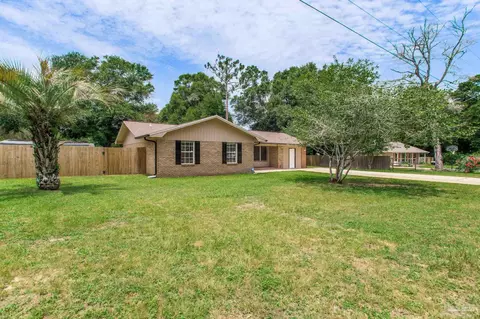 5435 Lucy Ln, Milton, FL 32570