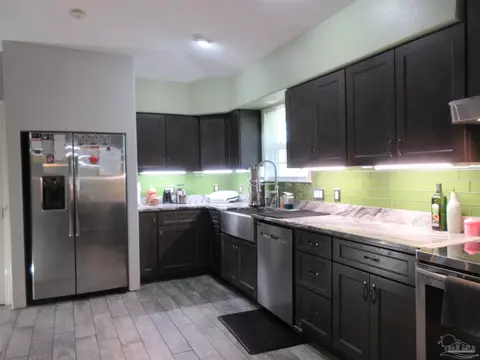 Kitchen - 2958 Whitley Ln, Pace, FL 32571 photo 9 of 15