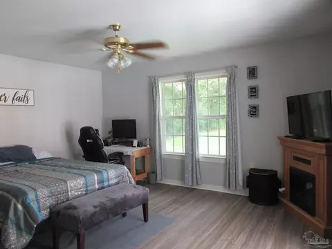 Bedroom - 2958 Whitley Ln, Pace, FL 32571 photo 4 of 6