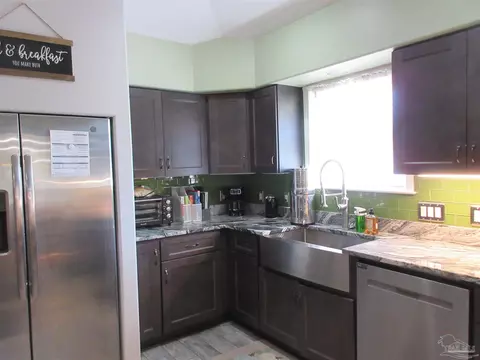 Kitchen - 2958 Whitley Ln, Pace, FL 32571 photo 8 of 15