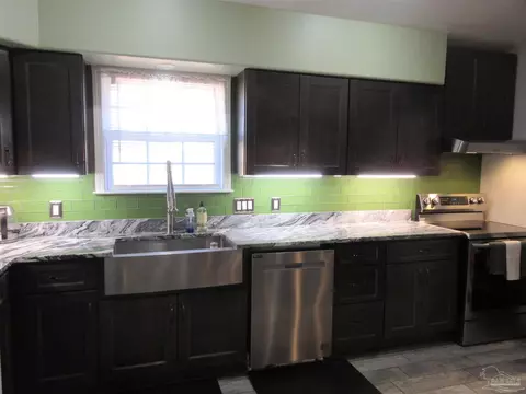 Kitchen - 2958 Whitley Ln, Pace, FL 32571 photo 10 of 15