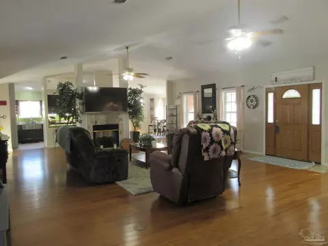 Living - 2958 Whitley Ln, Pace, FL 32571 photo 4 of 7