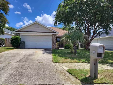 9006 Camelot Pl, Pensacola, FL 32534