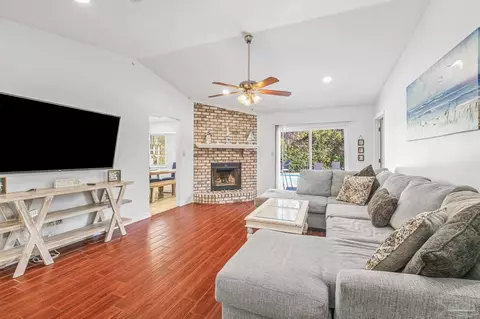 11122 Little Creek Ln, Pensacola, FL 32506