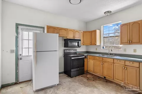 Kitchen - 1957 Stacey Rd, Cantonment, FL 32533 photo 1 of 3