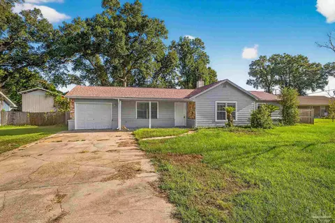 4276 Wellington Dr, Pace, FL 32571