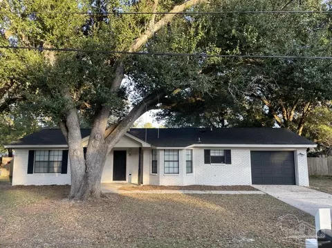 4636 Evelyn St, Pace, FL 32571