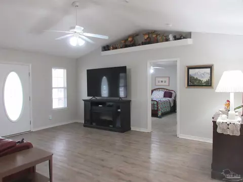 Living - 3314 Meghans Way, Pace, FL 32571 photo 4 of 5