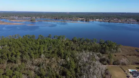 4130 Robinson Point Rd, Milton, FL 32583