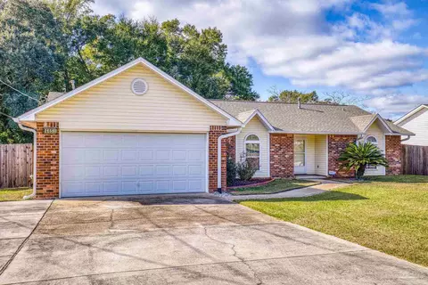 6851 Community Dr, Pensacola, FL 32526
