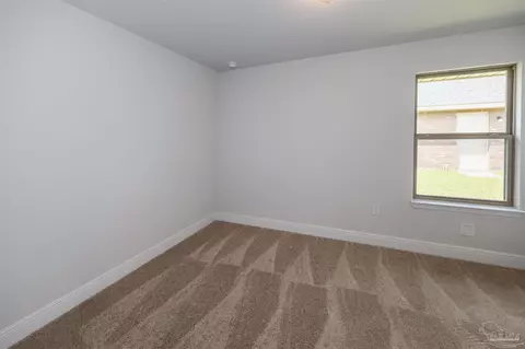 Bedroom - 6208 Pineapple Dr, Milton, FL 32570 photo 4 of 7
