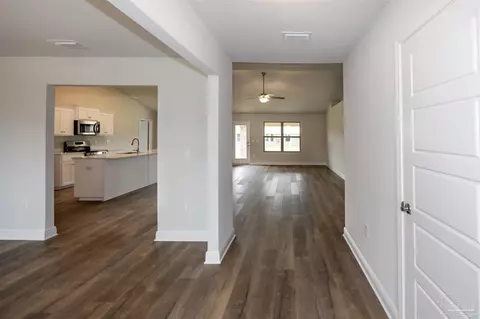 Entry Way - 6208 Pineapple Dr, Milton, FL 32570 photo 2 of 2