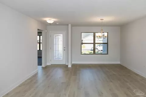 Living - 6190 Pineapple Dr, Milton, FL 32570 photo 2 of 5