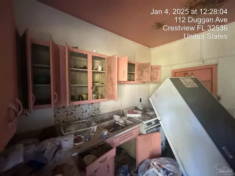 Kitchen - 112 Duggan Ave, Crestview, FL 32536 photo 1 of 1