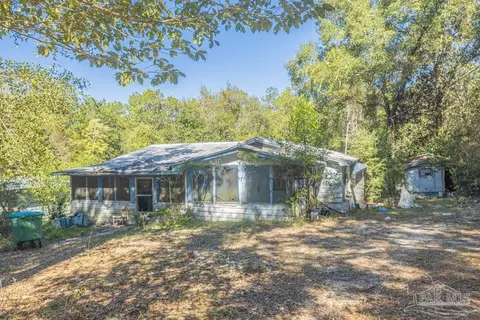 Exterior - 112 Duggan Ave, Crestview, FL 32536 photo 1 of 2