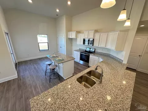 5439 Cherub Cir, Milton, FL 32583 photo 3