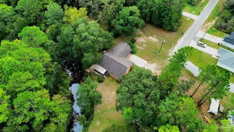 3076 N 36th Ave, Milton, FL 32583