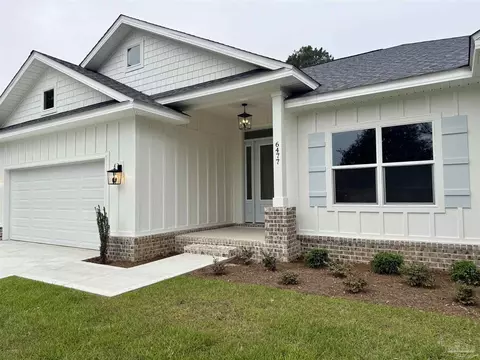 6477 Bay Oaks Dr, Milton, FL 32583
