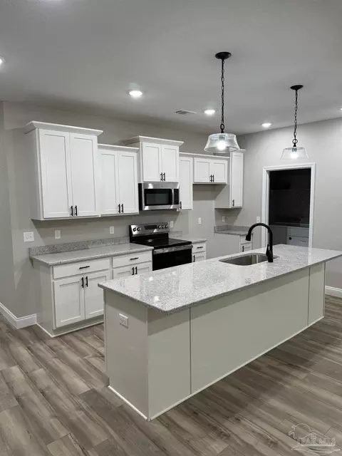 Kitchen - 6772 Contentment St, Milton, FL 32583 photo 1 of 1