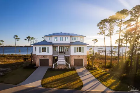 16321 Tarpon Dr, Pensacola, FL 32507