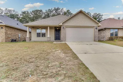 5285 Parkside Dr, Pace, FL 32571