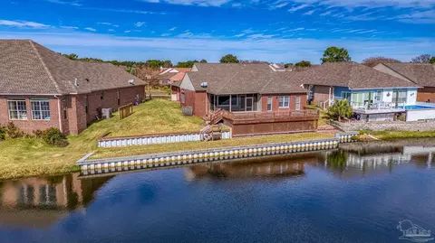 4121 Soundpointe Dr, Gulf Breeze, FL 32563