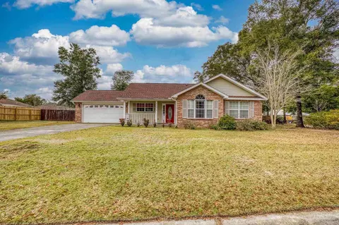 4069 Ermine Ln, Milton, FL 32583