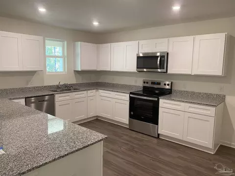 Kitchen - 9319 Three Hollow Rd, Jay, FL 32565 photo 1 of 1